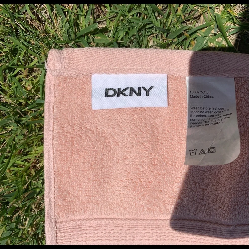Dkny towel